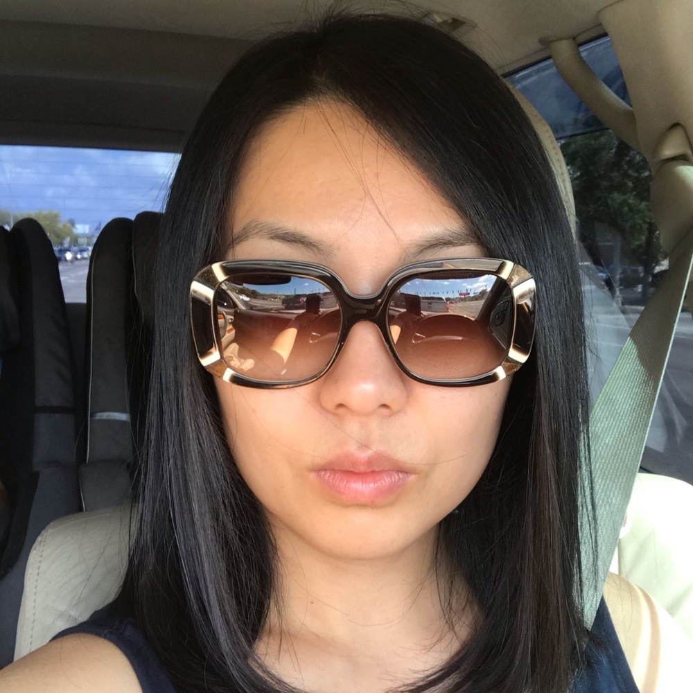 Meet your Posher, Eleonora